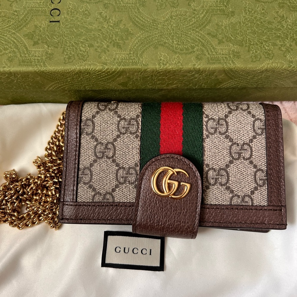 Gucci iphone 7 case/wallet